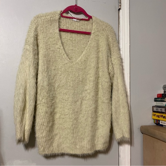 Kimchi Blue Sweaters - {Urban Outfitters | Kimchi Blue Priscilla Fuzzy Pullover Sweater - Ivory ~ Small